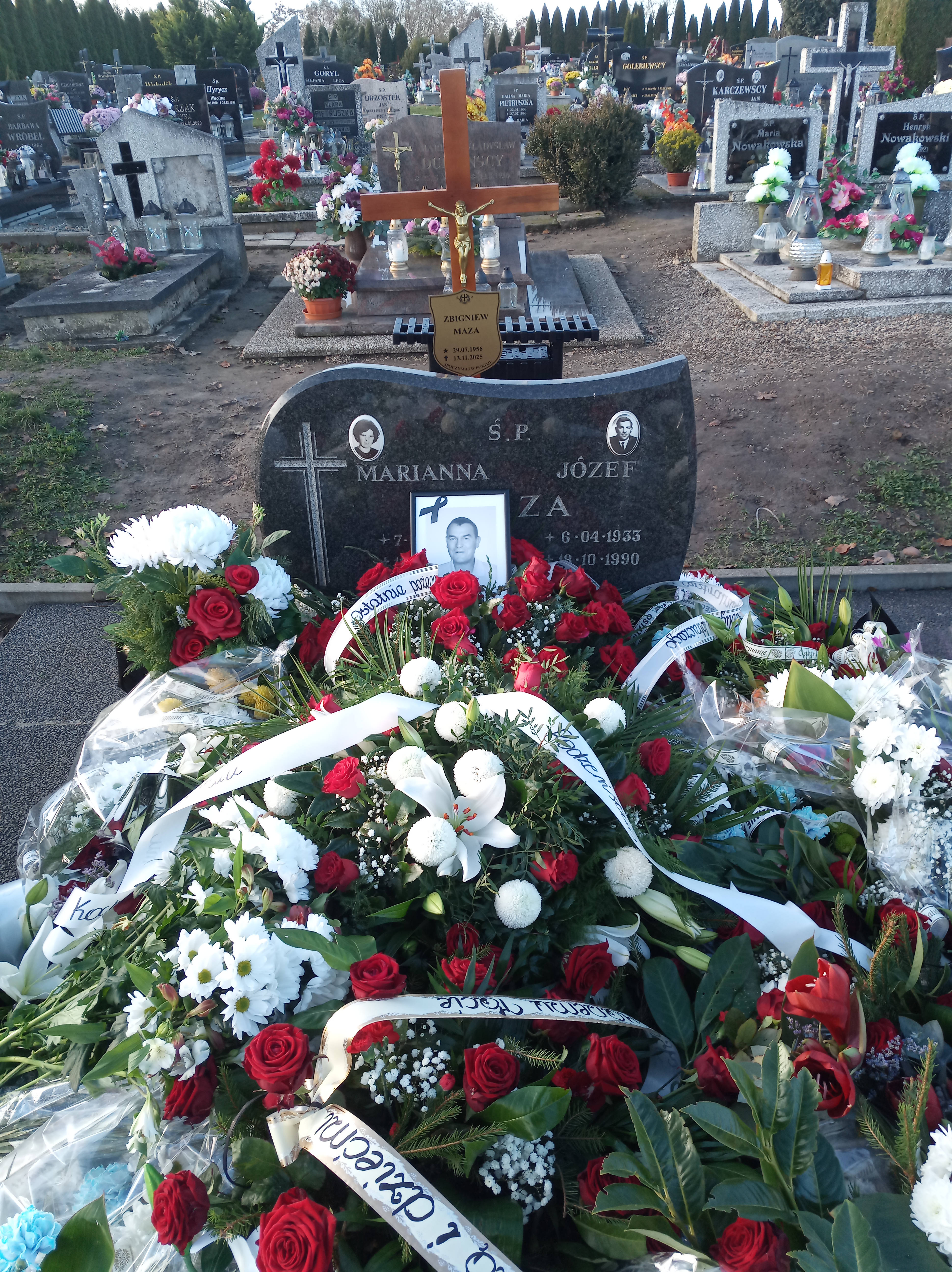 Grób Zbigniew Maza