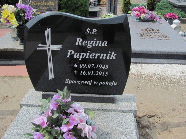 Regina Papiernik 1945 Debrzno - Grobonet - Wyszukiwarka osób pochowanych