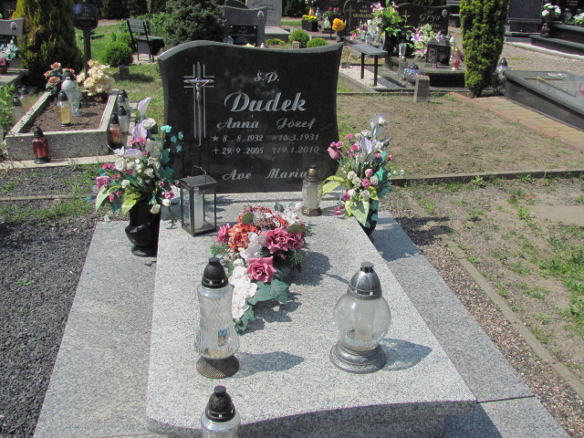 Grób Józef Dudek