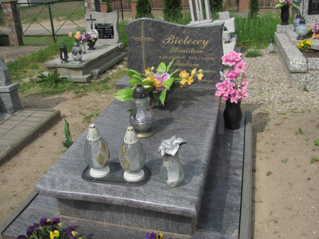 Grób Teodora Bielecka